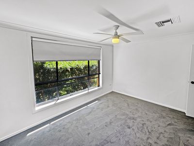 8 Bass Place, Dubbo