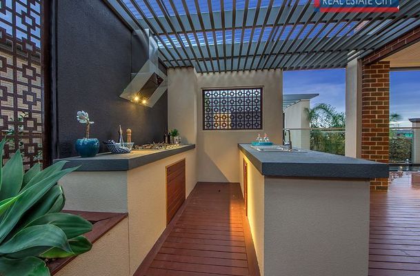 2 Firenze Road, Greenvale