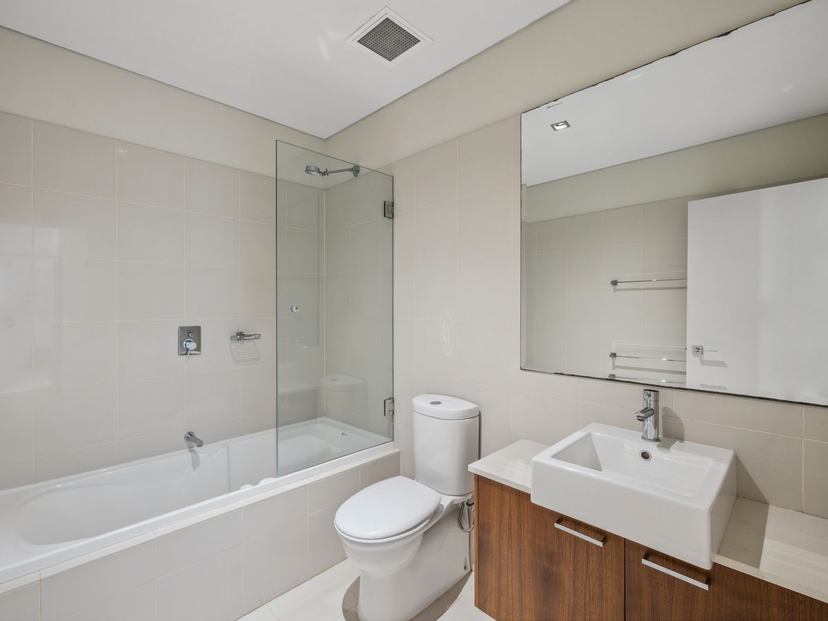 8 / 65 Milligan Street, Perth