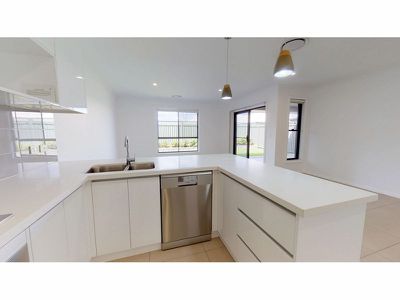 26 Fountain Circuit, Dubbo