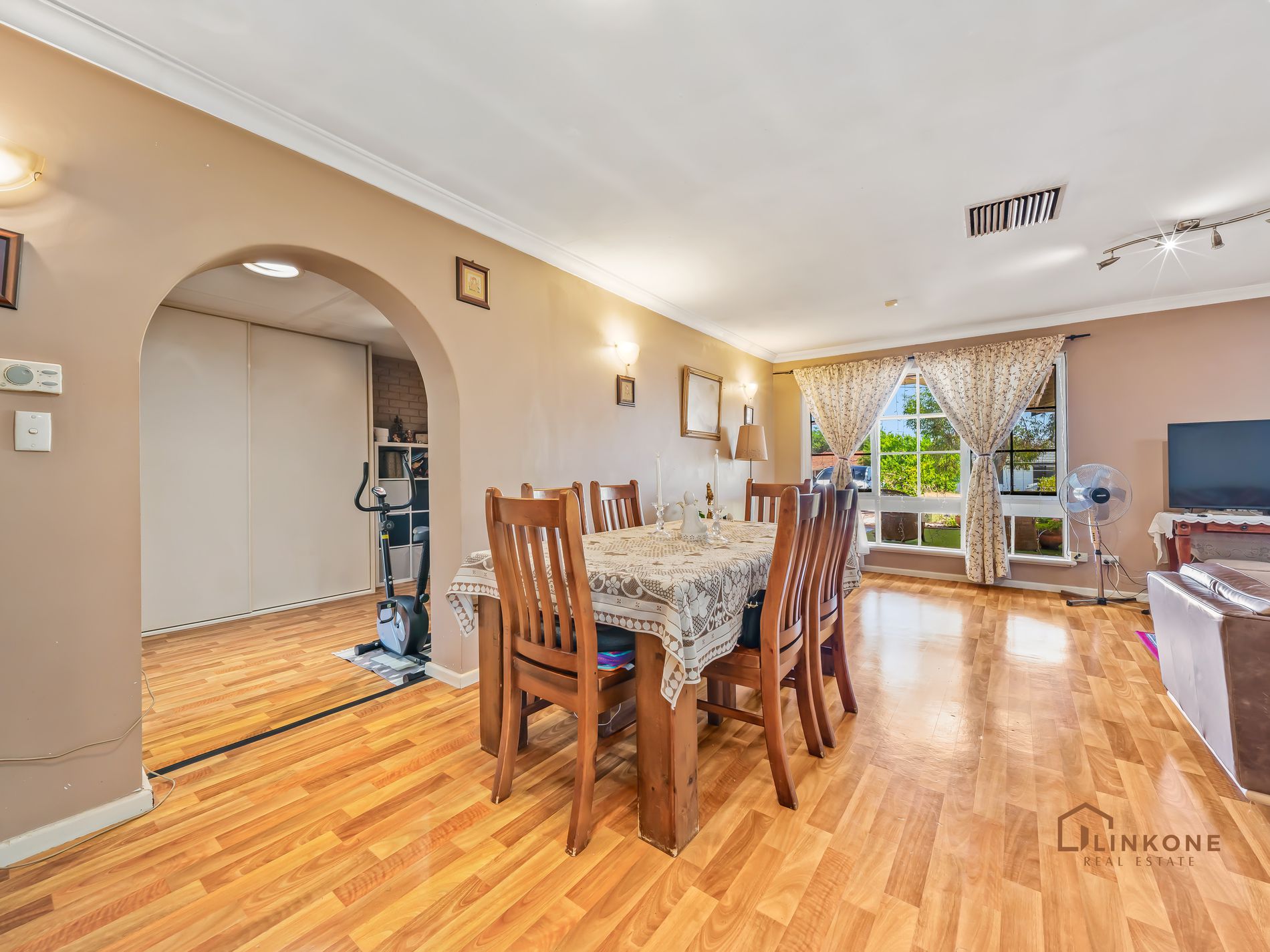 97 Acanthus Road, Willetton