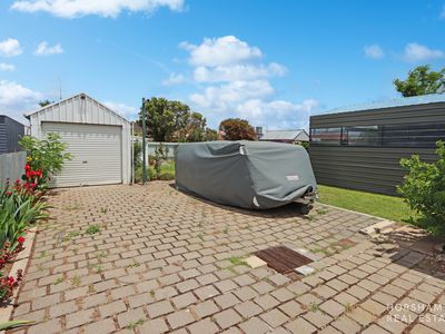 42 Meyer Street, Donald