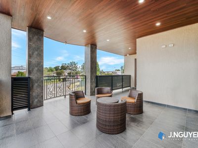 40 Oxford Street, Smithfield