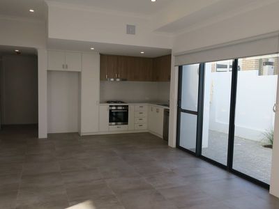 2 / 32 Birchley Crescent, Balga