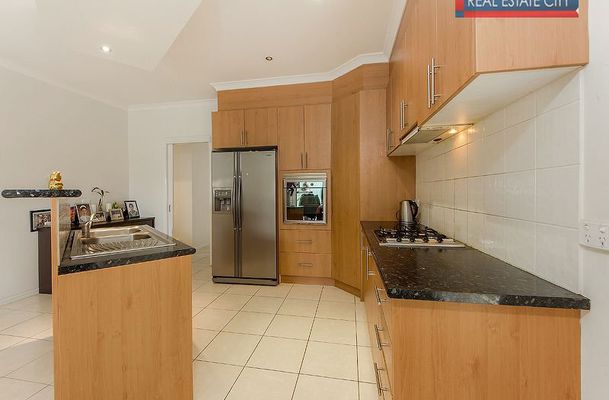 36 Chelsworth Loop, Craigieburn