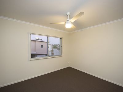 36 / 1 Collins Lane, Kin Kora