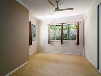 8 Pines Avenue, Cooroibah