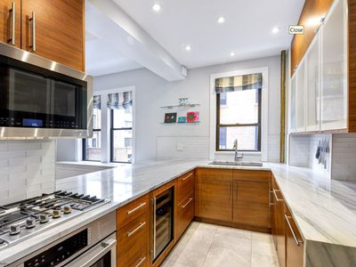 300 Riverside Drive, New York City, NY, International