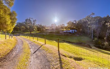 26 Bourkes Creek Road, Pakenham Upper