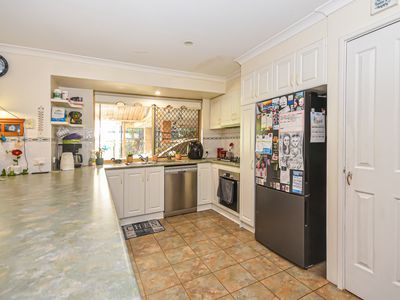 4 Carnegie Place, Greenfields