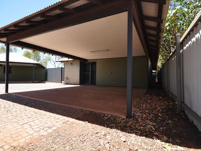 3 / 2 Phalarope Way, South Hedland