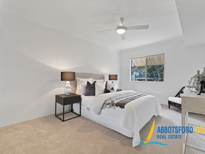 10 / 1 Blackwall Point Road, Abbotsford
