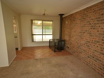 5 Ebelina Crescent, Parkes