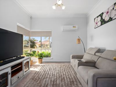 4 Chapman Drive, Somerville