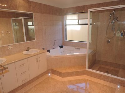 65 Amberley Way, Pearsall