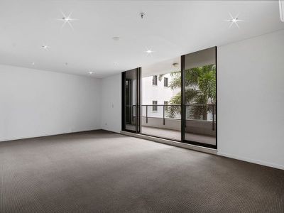 303 / 1-3 Aqua Street, Southport