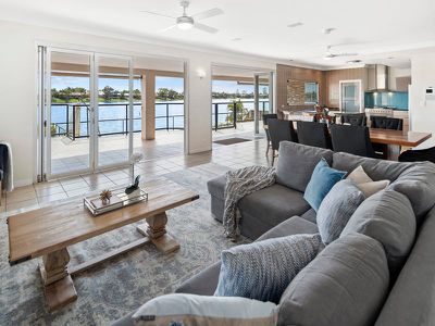 65 Wedgebill Parade, Burleigh Waters