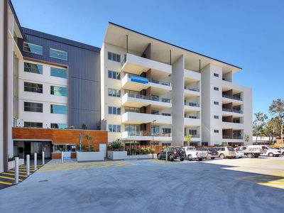 8219 / 43 Forbes Street, West End