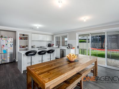 14 Maxwell Drive, Eglinton