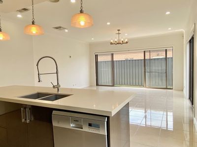7 Tomago Street, Tarneit