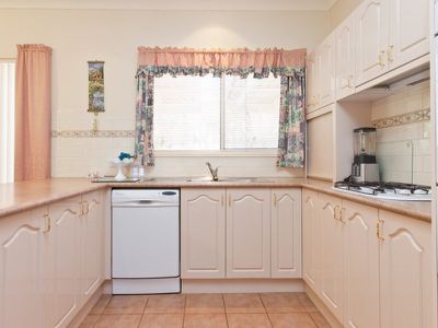 54 Southernview Drive, West Albury