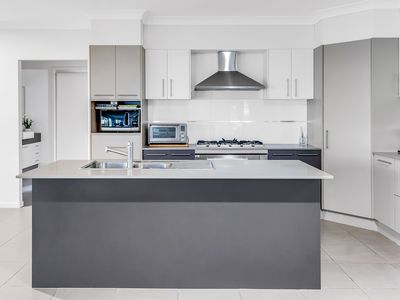 6 Thornton Court, Coomera