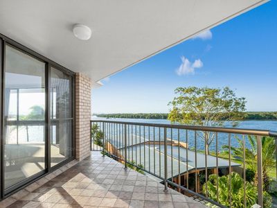 15 / 8 Paradise Parade, Paradise Point
