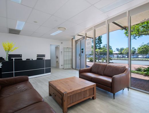 Prime Medical, office or retail space with 3 options either 62m2, 85m2 or 147m2