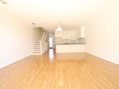 2 / 1 Gibbons Lane, Arncliffe