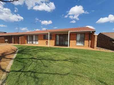 5 Squadron Close, Dubbo