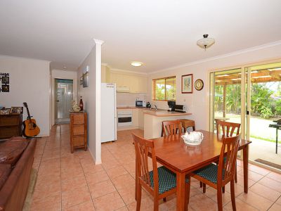 98 HONITON STREET, Torquay
