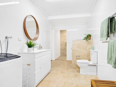 11 Hillcrest Avenue, North Narooma