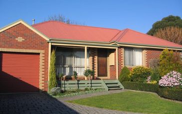2 / 4 Dunnell Rise, Berwick