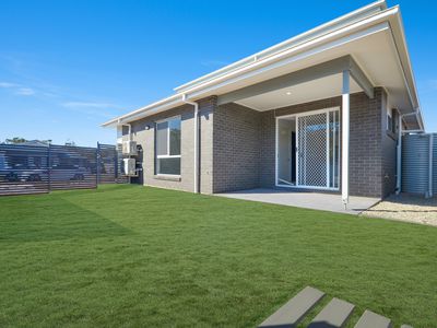 33 Apple Street, Fern Bay