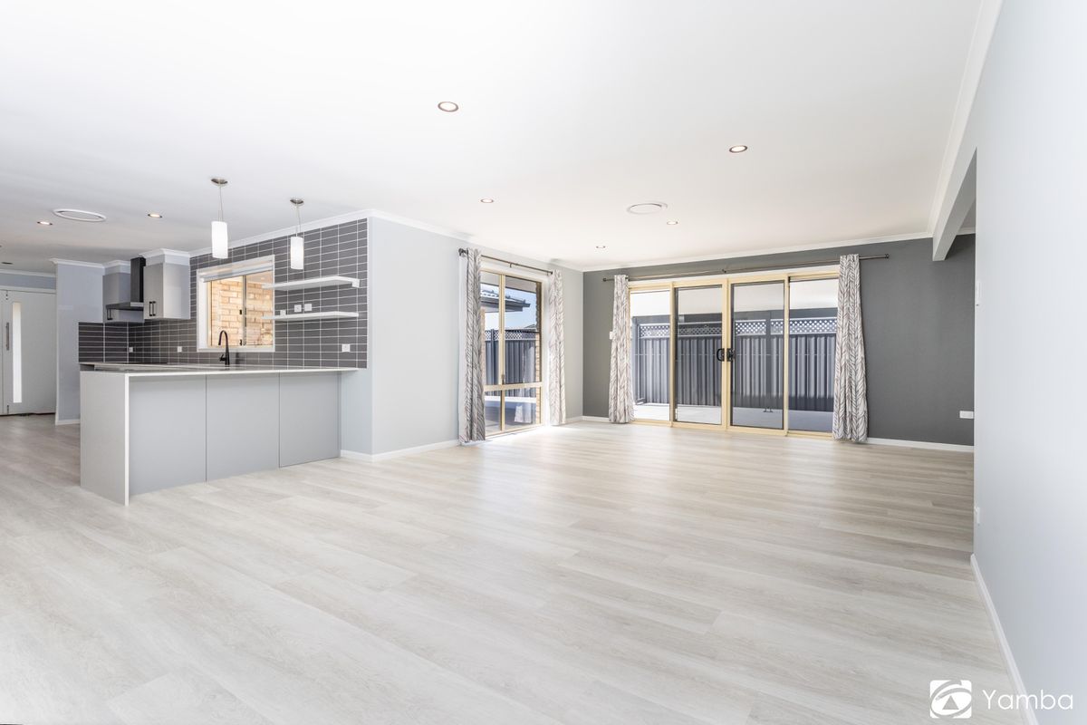 4 Edgewater Close, Yamba