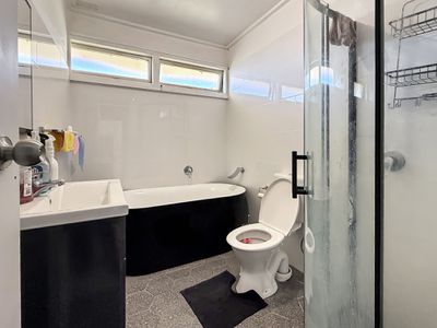 9 Moon Street, Wingham