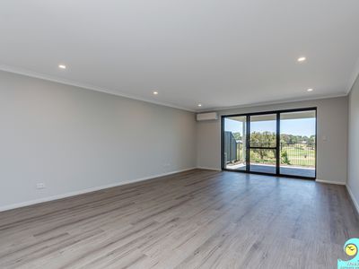 4 / 6 Merion Court, Yanchep