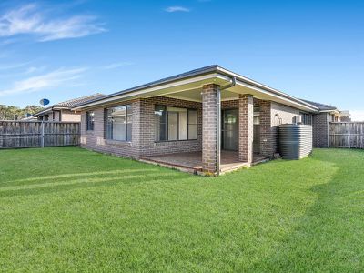 1 Sugarloaf Crescent, Colebee