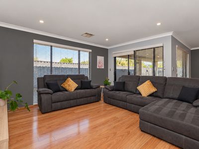16 Turquoise Road, Byford