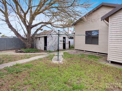 6 Railway Avenue, Horsham