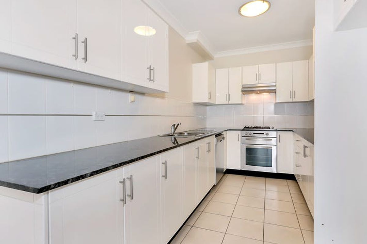 6 / 11-13 Crane Street, Homebush