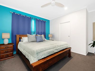 2 Barklya Street, Mount Low