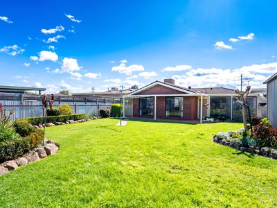 19 LLOYD STREET, West Wodonga