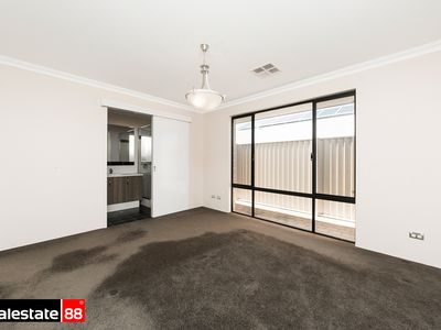 8 Quenda Road, Harrisdale