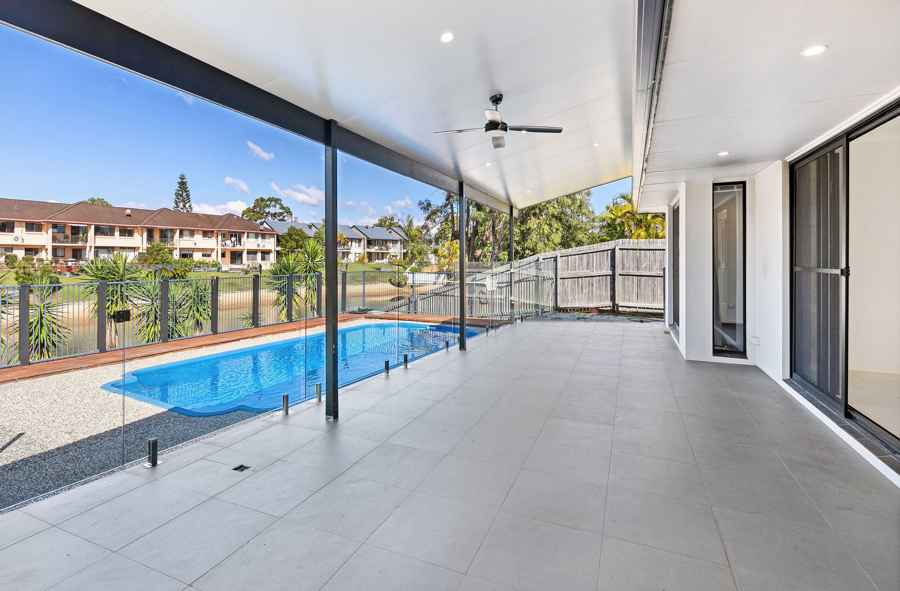 5 Reef Court, Mermaid Waters Smart Real Estate