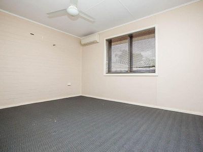 2 / 1 Brown Way, South Hedland