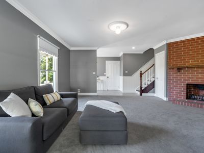 36 Mabel Crescent, Mount Macedon