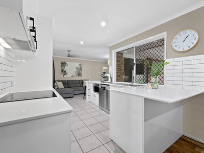 9 Danelles Way, Eimeo