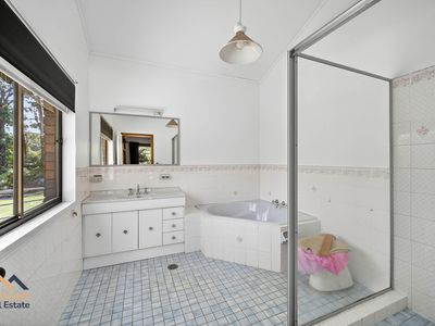 1 Woodlands Drive, Hallidays Point