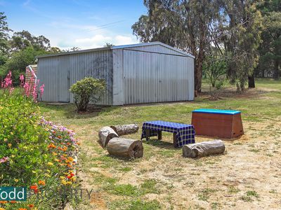 16 Scullys Lane, Heathcote